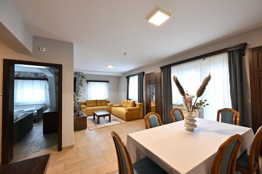 Hotel Lane Sjenica Eksteriør billede