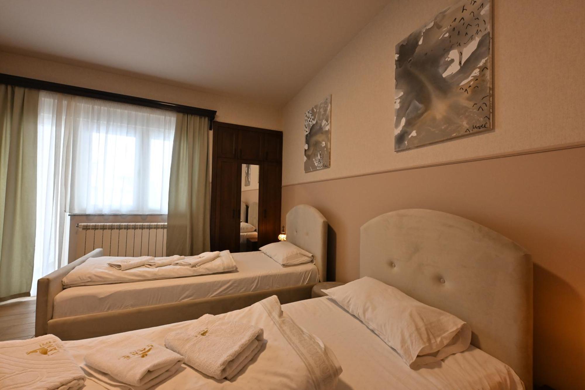 Hotel Lane Sjenica Eksteriør billede